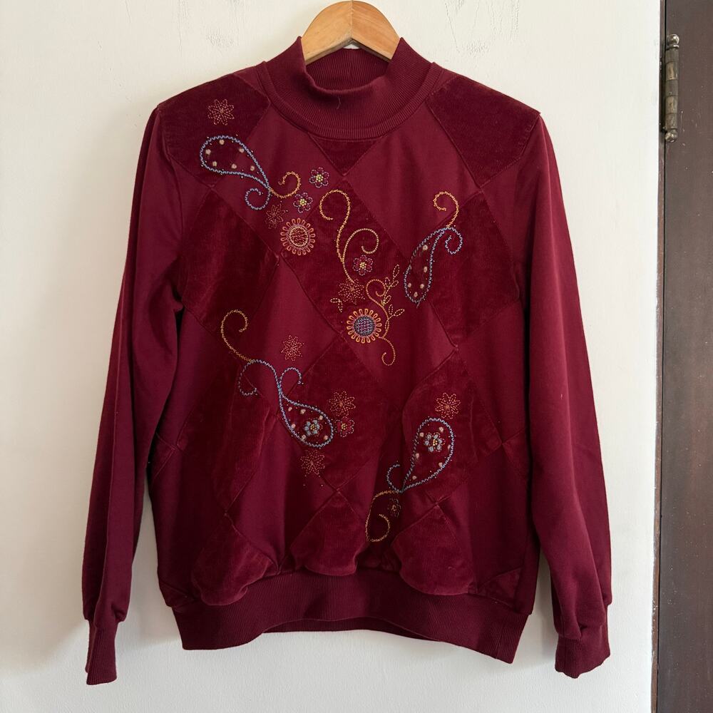 90s Vintage Alfred Dunner Burgundy Mockneck Velvet Embroidered Sweatshirt Small